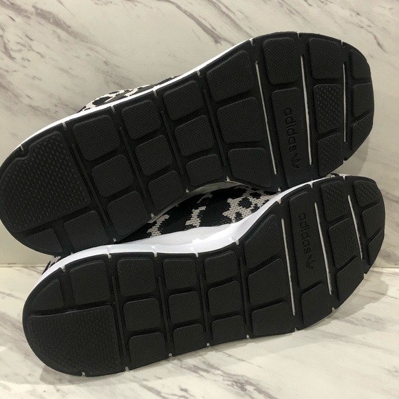 adidas Swift Run "Raw White/Black" Shoe Leopard - Picture 4 of 8